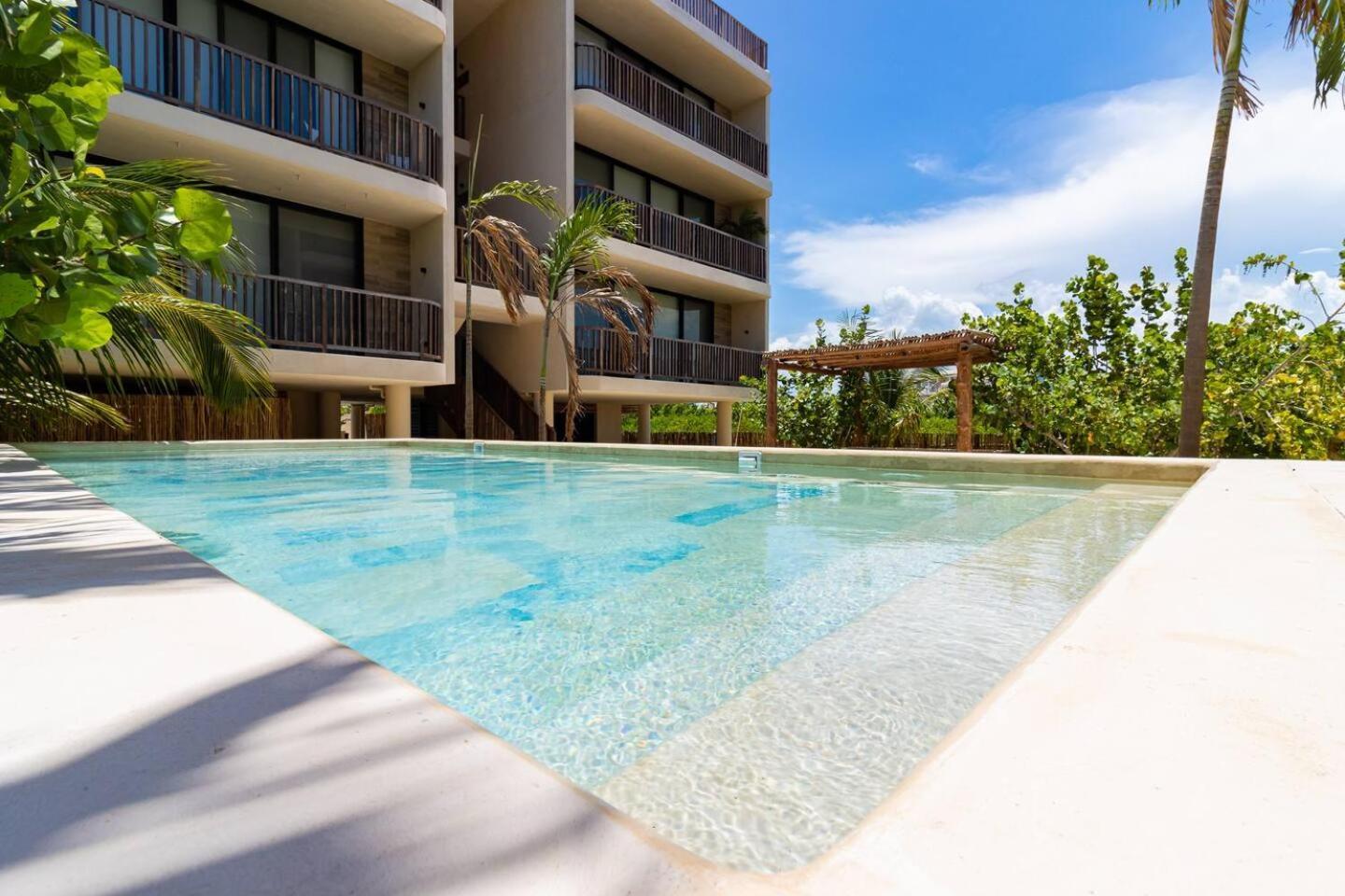 Pool View Loft Steps From The Ocean In Punta Cocos - C101 Otel Isla Holbox Dış mekan fotoğraf