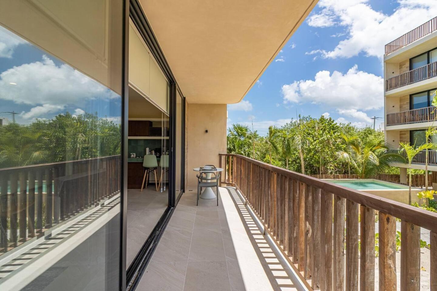 Pool View Loft Steps From The Ocean In Punta Cocos - C101 Otel Isla Holbox Dış mekan fotoğraf